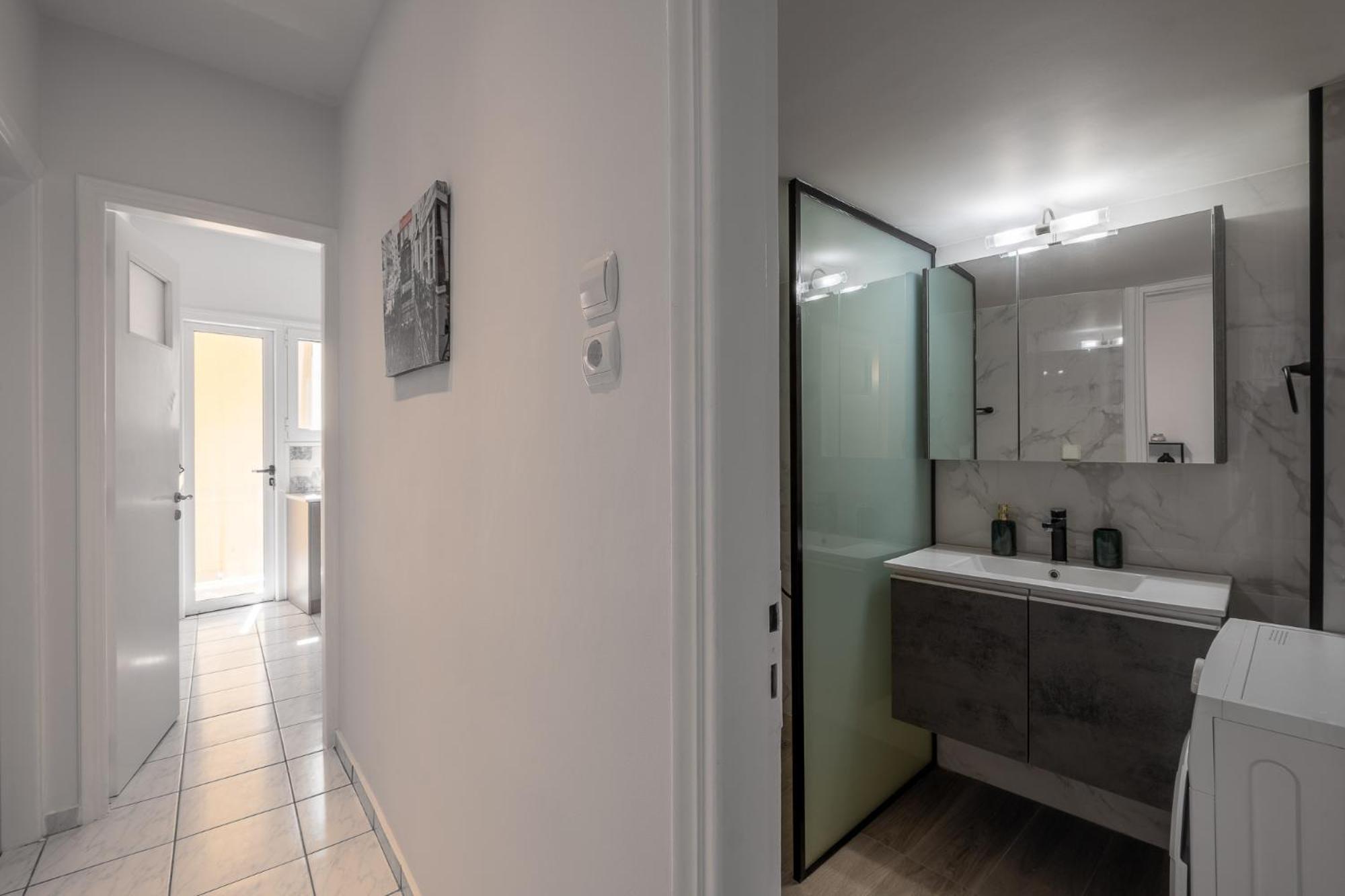 Lovely And Modern 3Bd Apartment Close To Ampelokipoi Metro Aten Exteriör bild