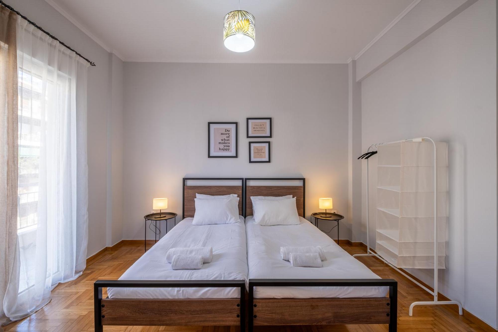 Lovely And Modern 3Bd Apartment Close To Ampelokipoi Metro Aten Exteriör bild